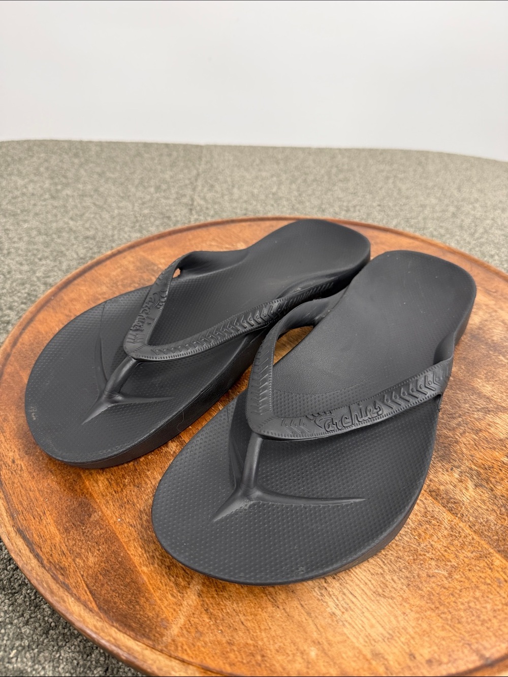 Archies Sandals Mens 11 Wm 12 Black Rubber Flip Flop Thong Support Comfort